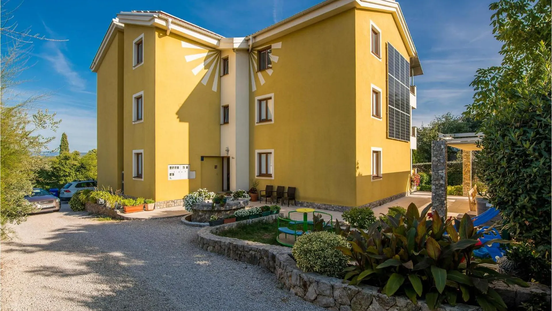 2 Bedroom Awesome Apartment In Salatici Croatia
