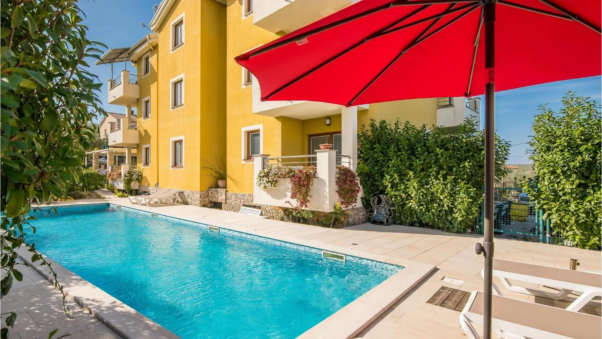 2 Bedroom Awesome Apartment In Salatici location